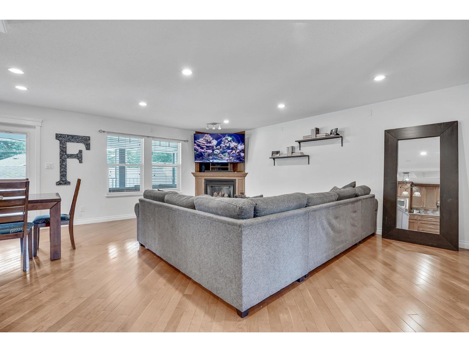 4500 207a Street, Langley, British Columbia  V3A 2G7 - Photo 6 - R3060027