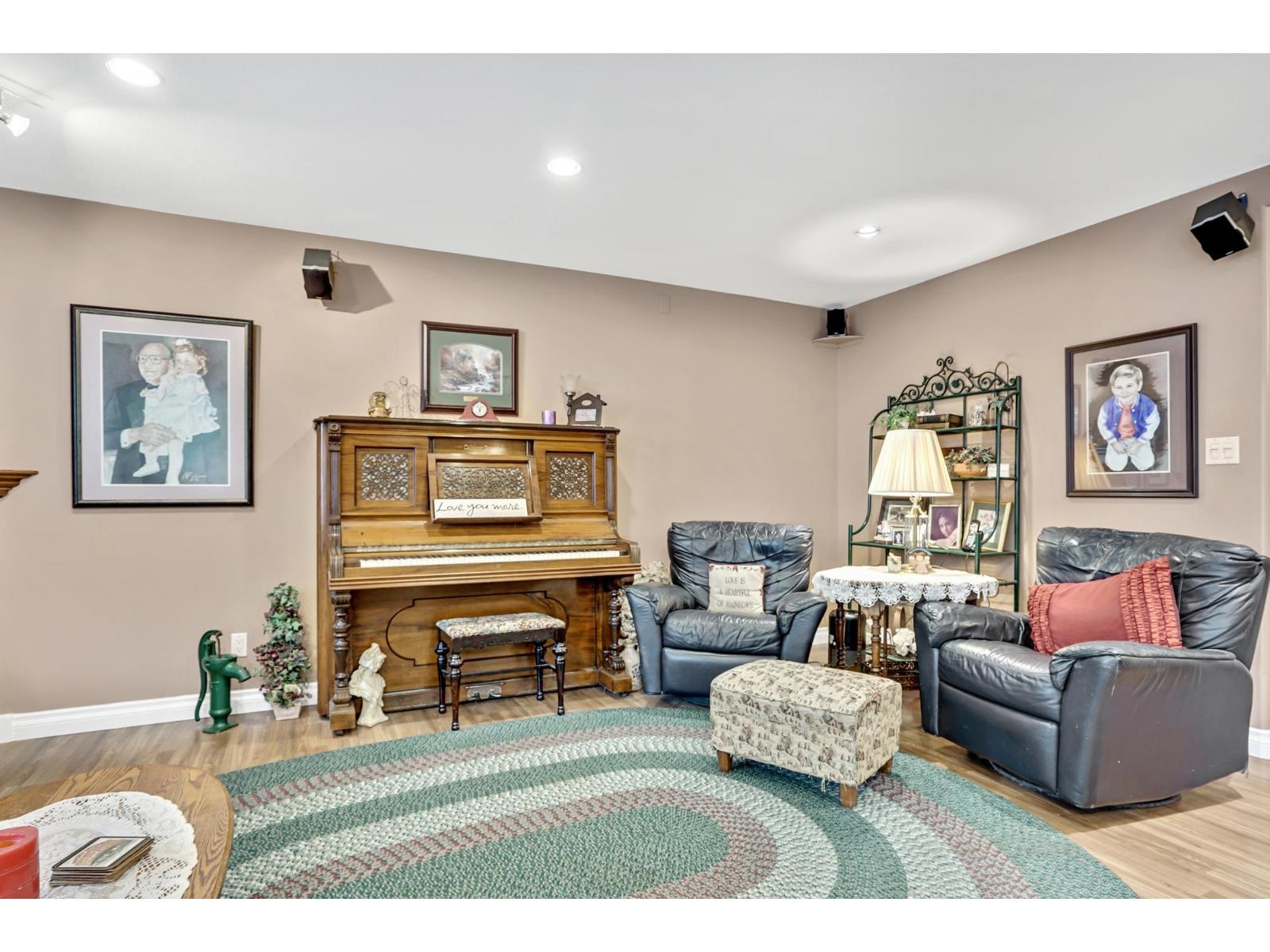 4500 207a Street, Langley, British Columbia  V3A 2G7 - Photo 32 - R3060027