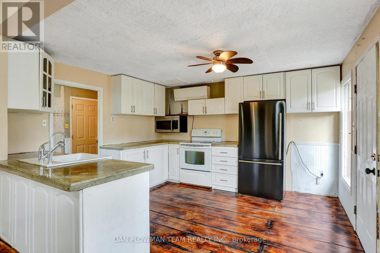 1919 Irondale Road, Highlands East (Glamorgan), Ontario  K0M 2A0 - Photo 18 - X12472399