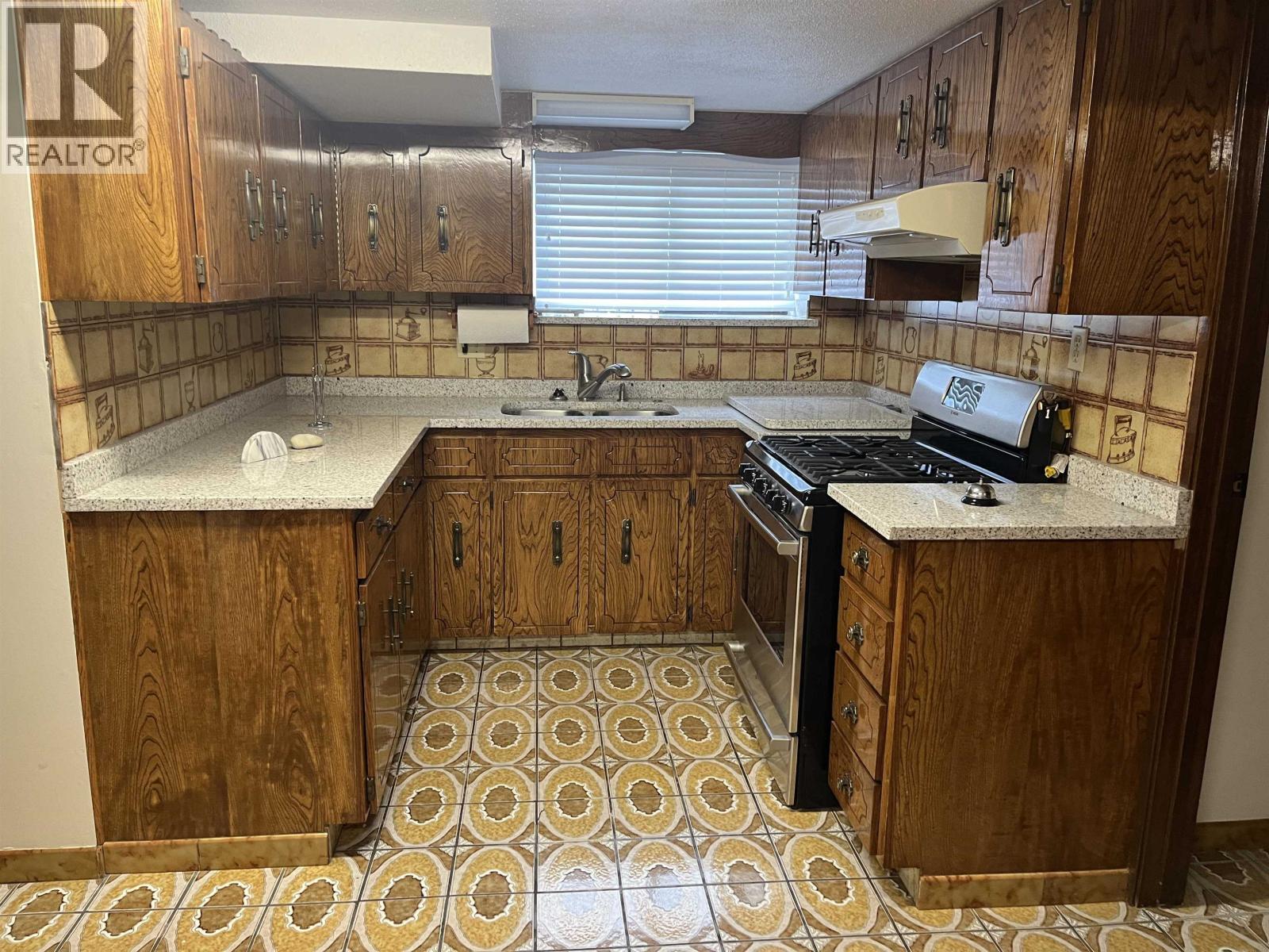 3961 Venables Street, Burnaby, British Columbia  V5C 2Z3 - Photo 14 - R3060037