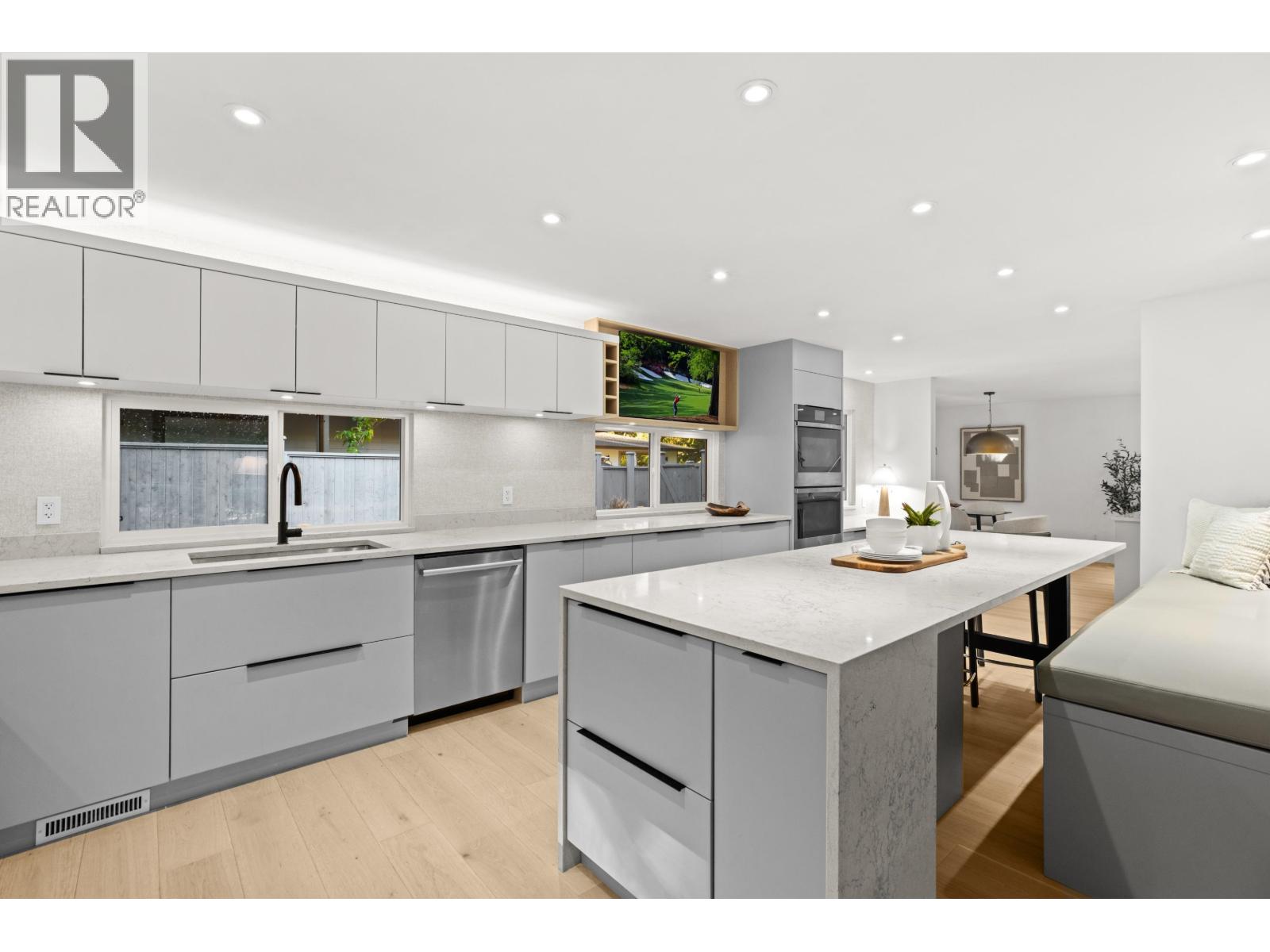 5540 Marine Drive, West Vancouver, British Columbia V7W 2R5 - Photo 10 - R3060040