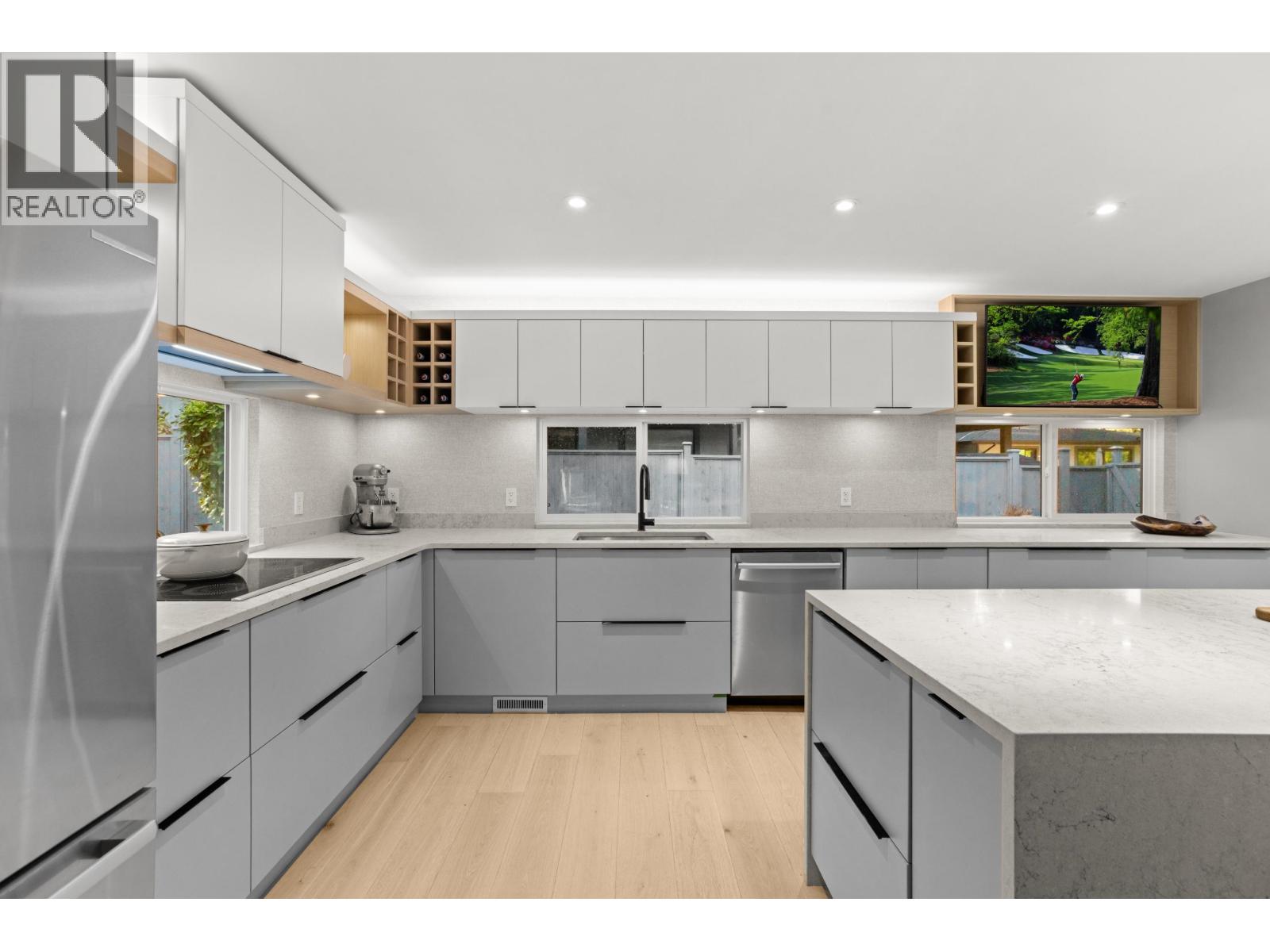 5540 Marine Drive, West Vancouver, British Columbia V7W 2R5 - Photo 6 - R3060040