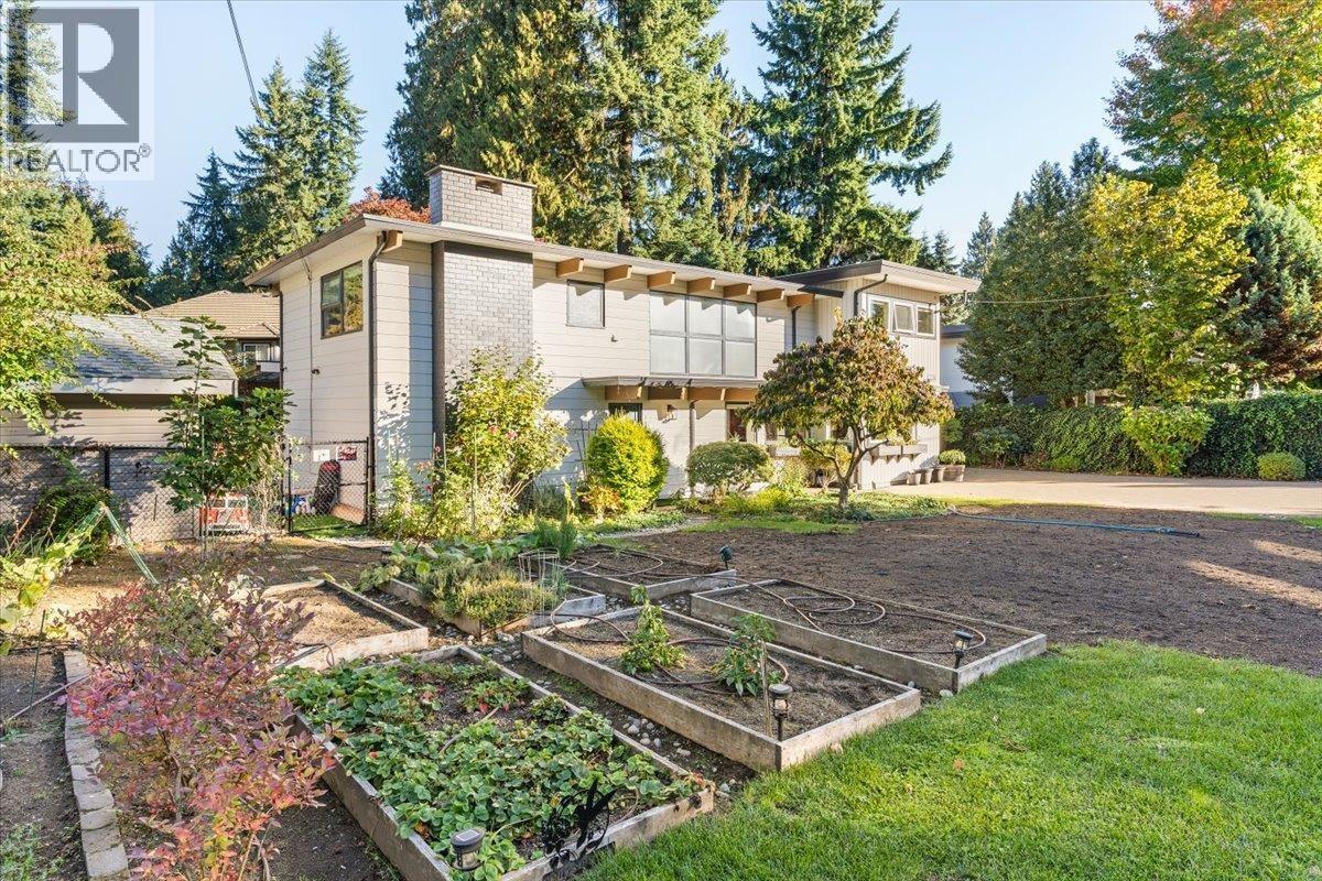 12350 Carlton Street, Maple Ridge, British Columbia  V2X 5C3 - Photo 2 - R3060068