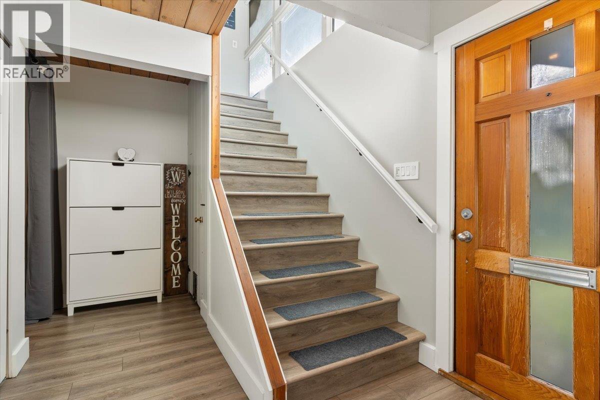 12350 Carlton Street, Maple Ridge, British Columbia  V2X 5C3 - Photo 5 - R3060068