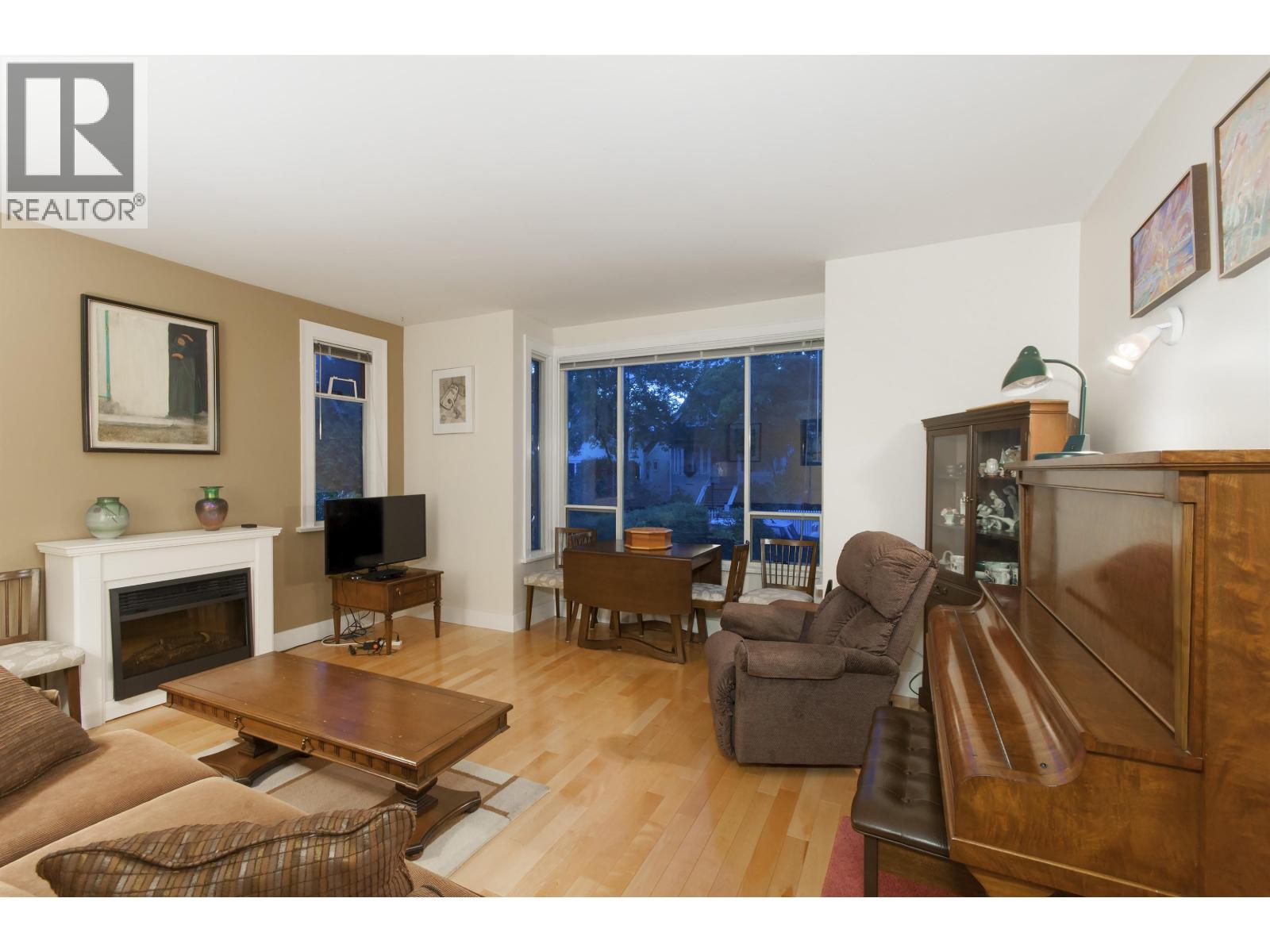 3316 W 3rd Avenue, Vancouver, British Columbia  V6R 1L4 - Photo 2 - R3060070