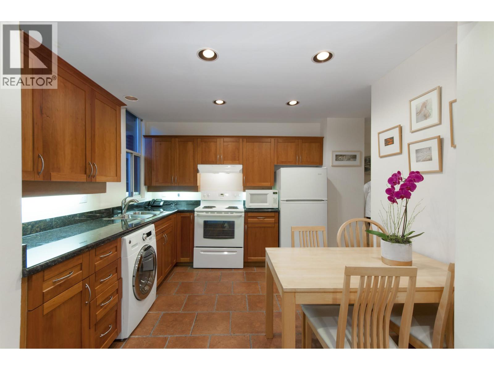 3316 W 3rd Avenue, Vancouver, British Columbia  V6R 1L4 - Photo 3 - R3060070