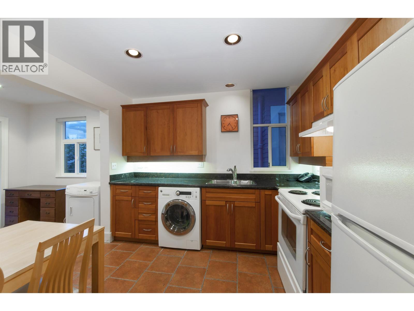 3316 W 3rd Avenue, Vancouver, British Columbia  V6R 1L4 - Photo 4 - R3060070