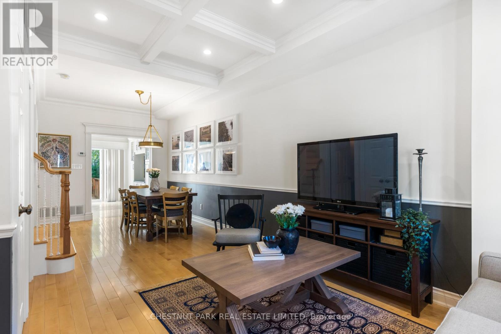 129 Jones Avenue, Toronto, Ontario  M4M 2Z7 - Photo 7 - E12441177