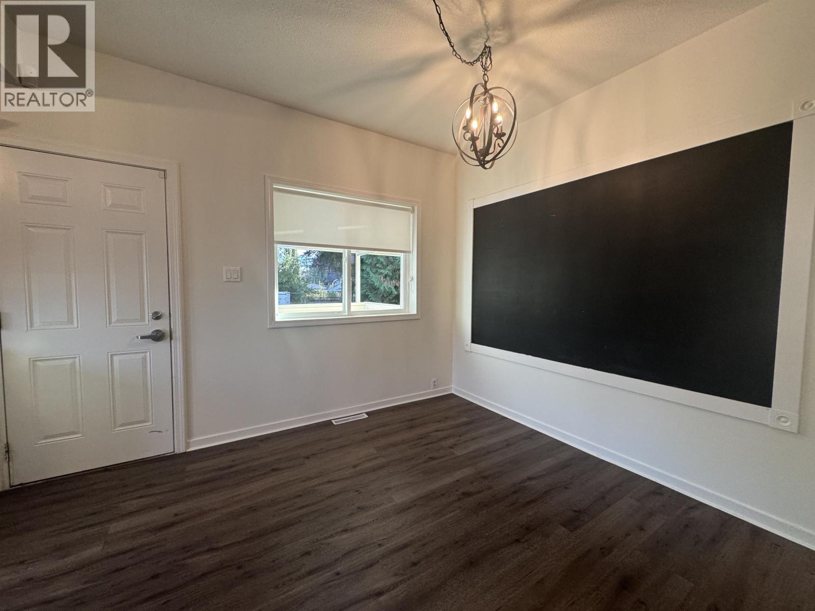 21190 River Rd, Maple Ridge, British Columbia  V2X 2A4 - Photo 11 - R3060056