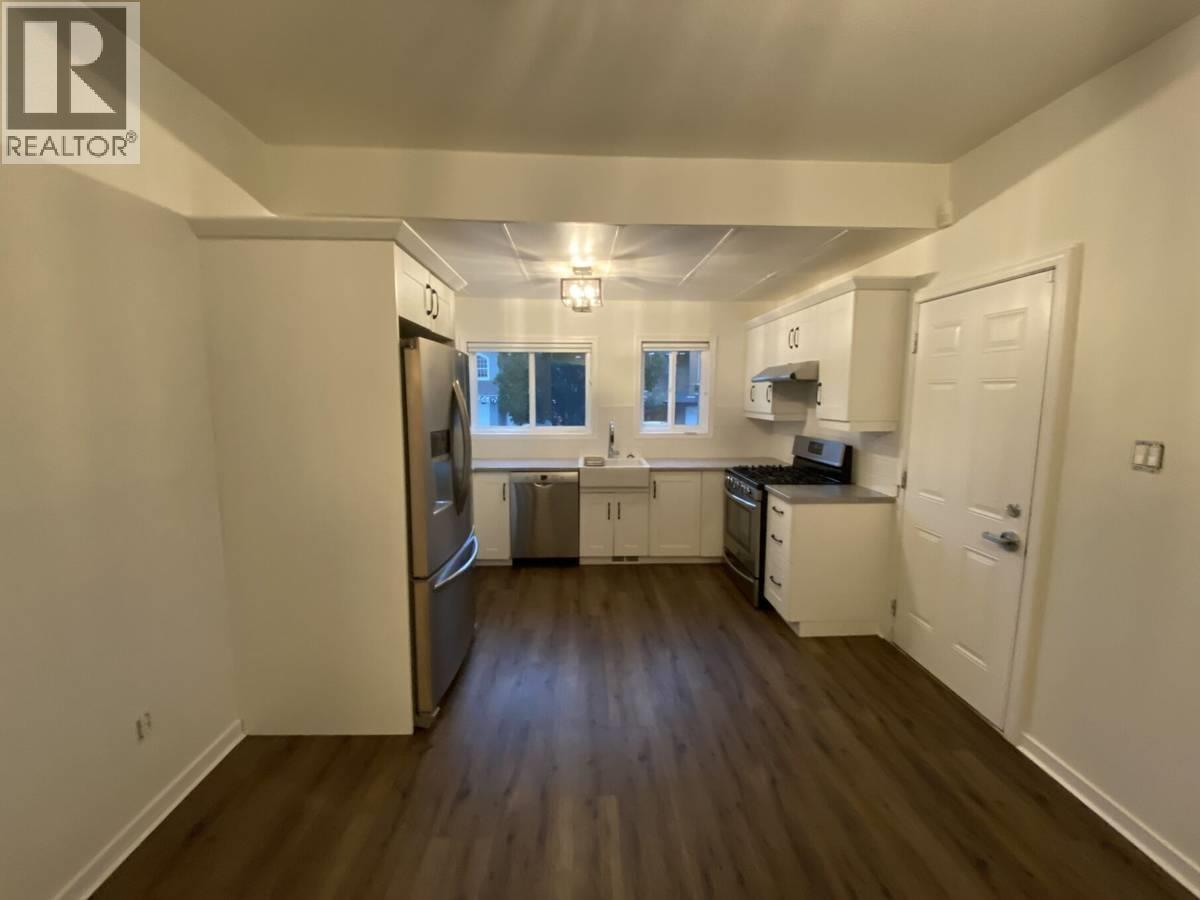 21190 River Rd, Maple Ridge, British Columbia  V2X 2A4 - Photo 4 - R3060056