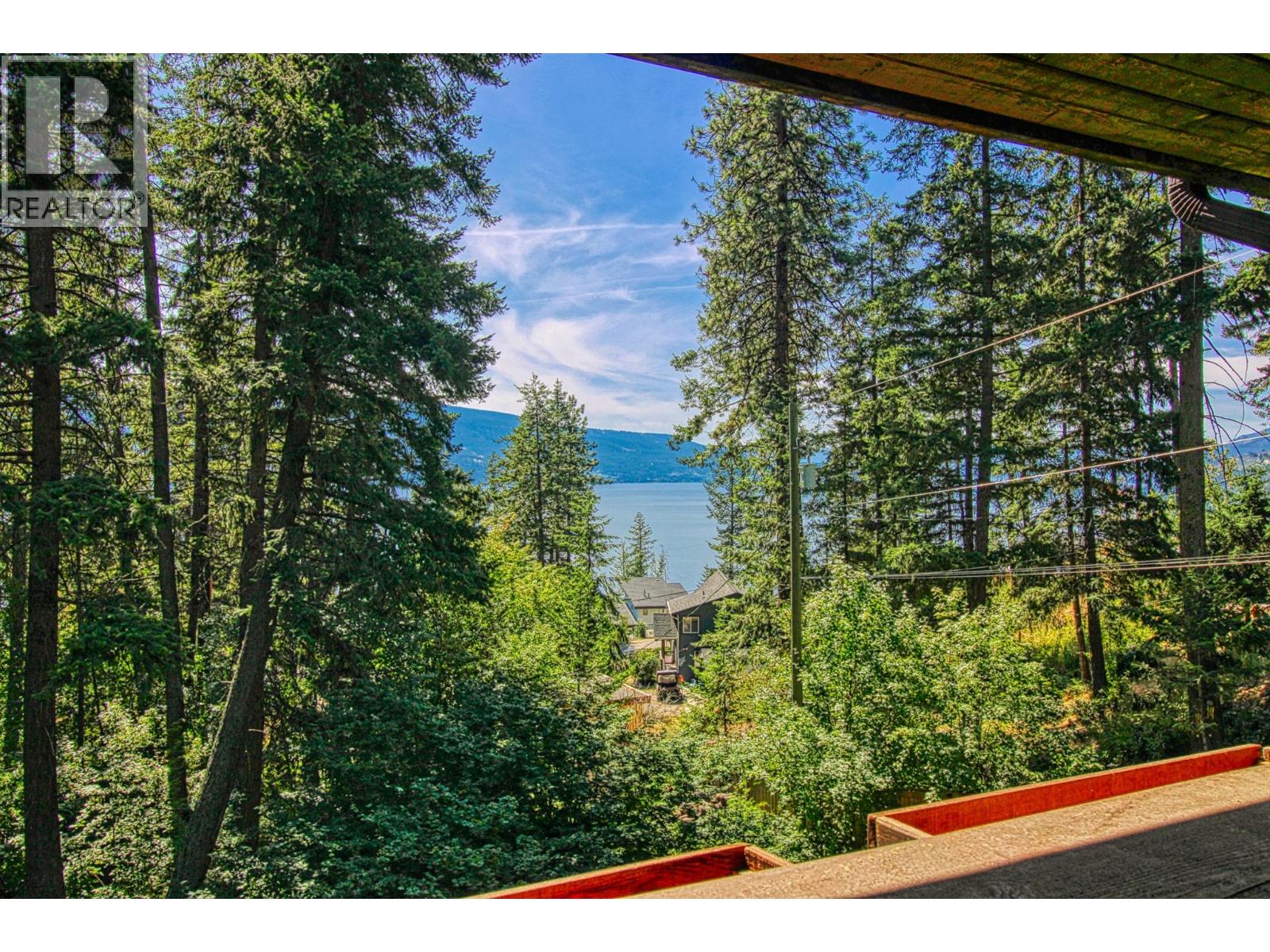 405 Kildare Way, Vernon, British Columbia  V1T 2C7 - Photo 8 - 10366313