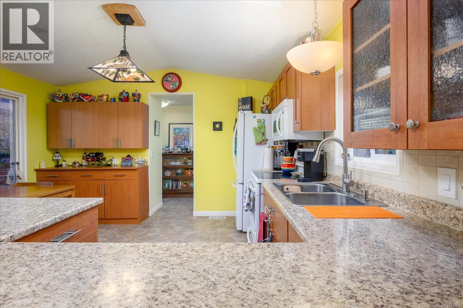 3960 Valewood Dr, Nanaimo, British Columbia  V9T 6B9 - Photo 11 - 1017925