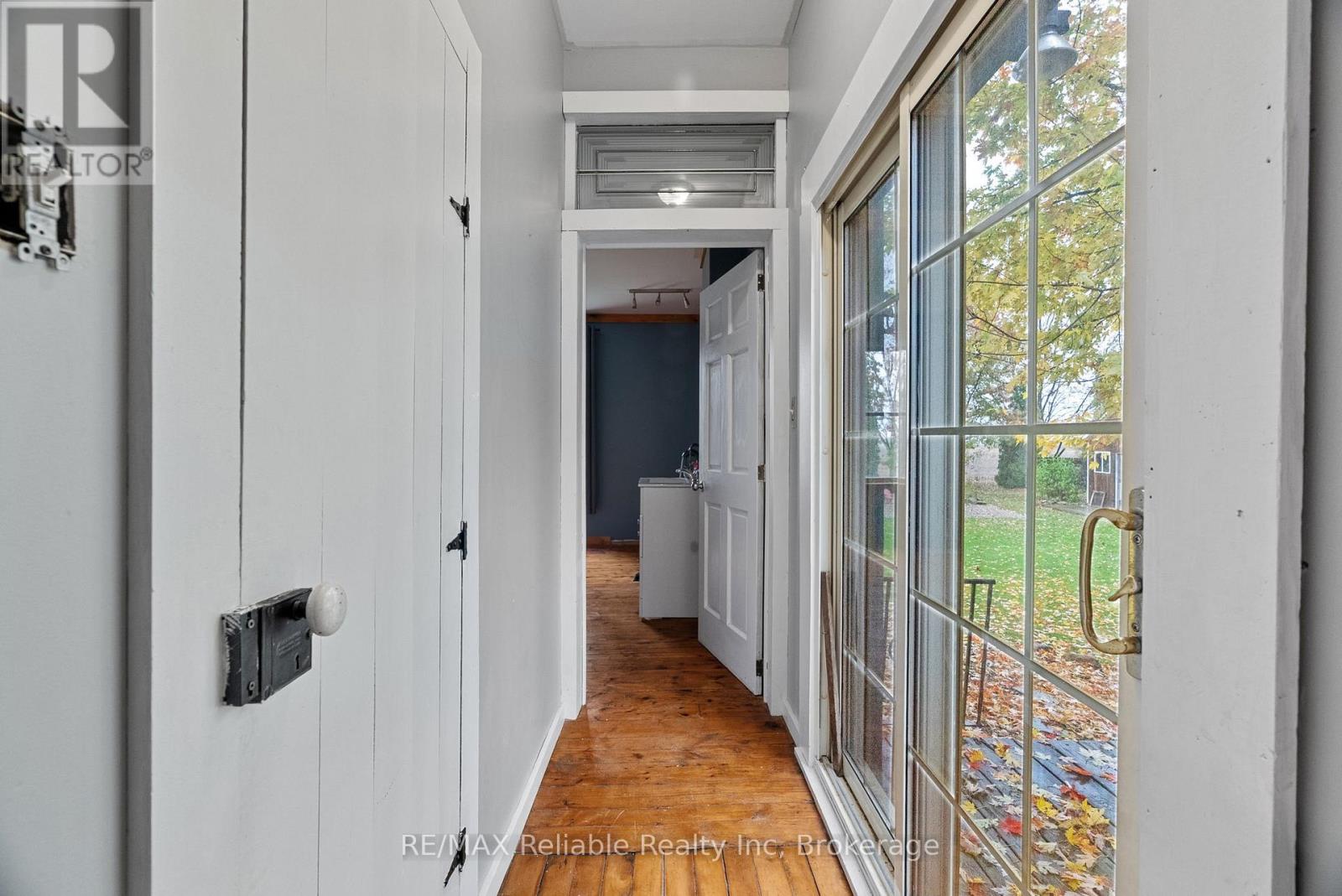 43488 Chiselhurst Road, Huron East, Ontario  N0M 2E0 - Photo 15 - X12472427