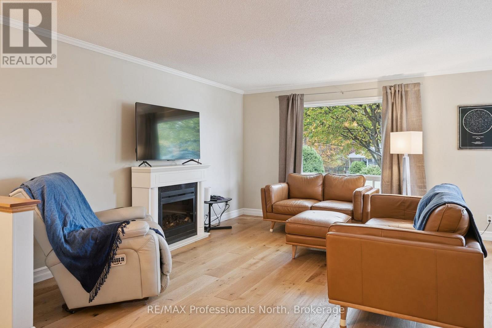 27 Gouldie Street, Huntsville, Ontario  P1H 1M5 - Photo 7 - X12472517