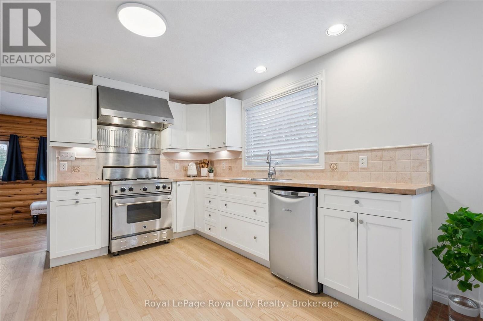 6548 Beatty Line N, Centre Wellington (Fergus), Ontario  N1M 2W3 - Photo 4 - X12472541