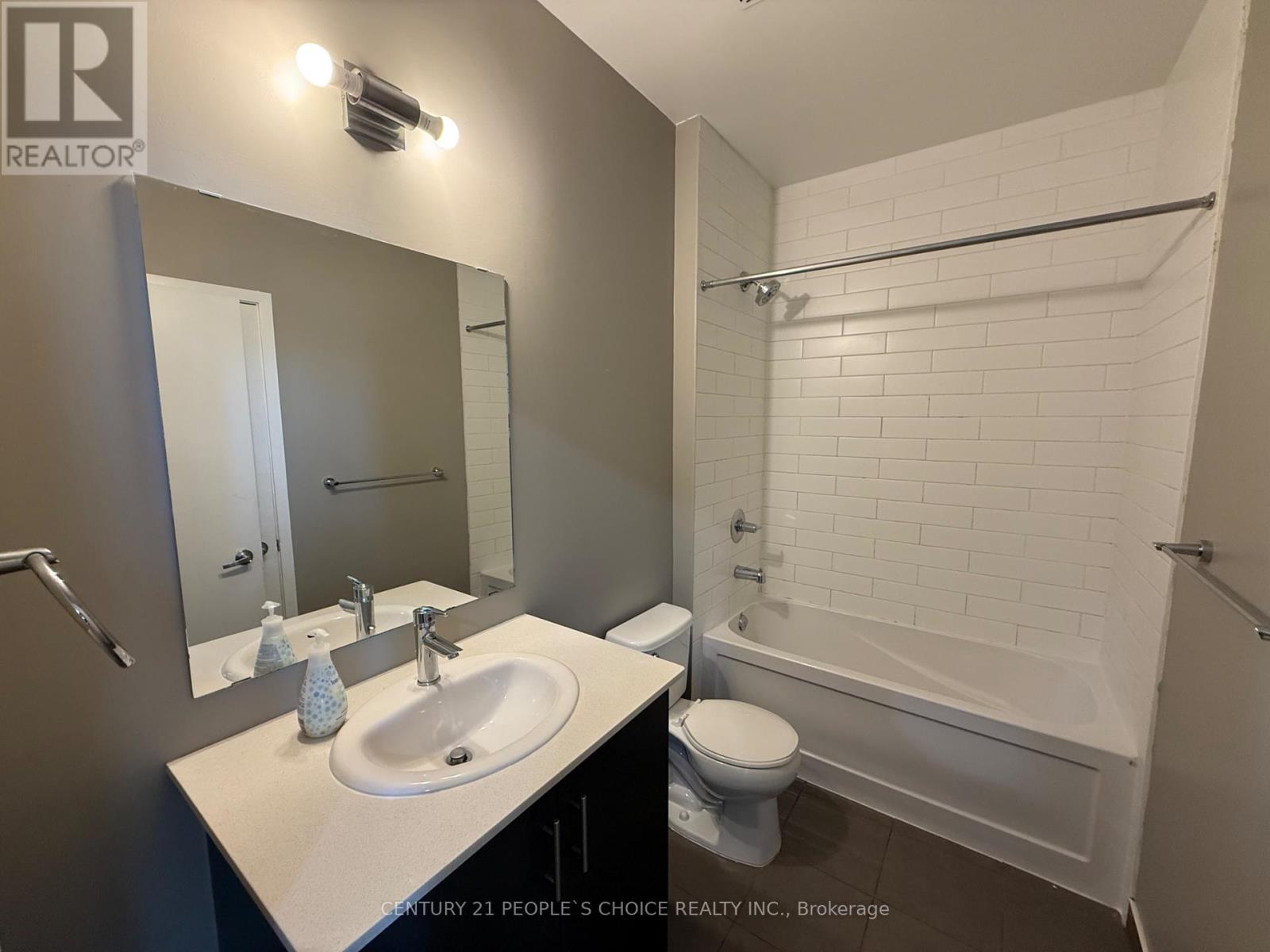 2210 - 365 Prince Of Wales Drive, Mississauga, Ontario  L5B 0G6 - Photo 17 - W12470703