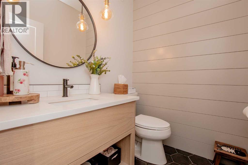 Property at 7842 Devonshire Lane image 3