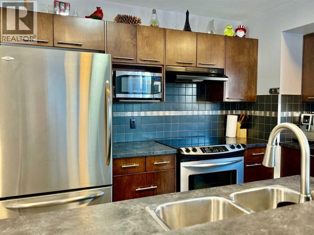 43 Bridlecrest Road Sw, Calgary, Alberta  T2Y 5J2 - Photo 11 - A2259506