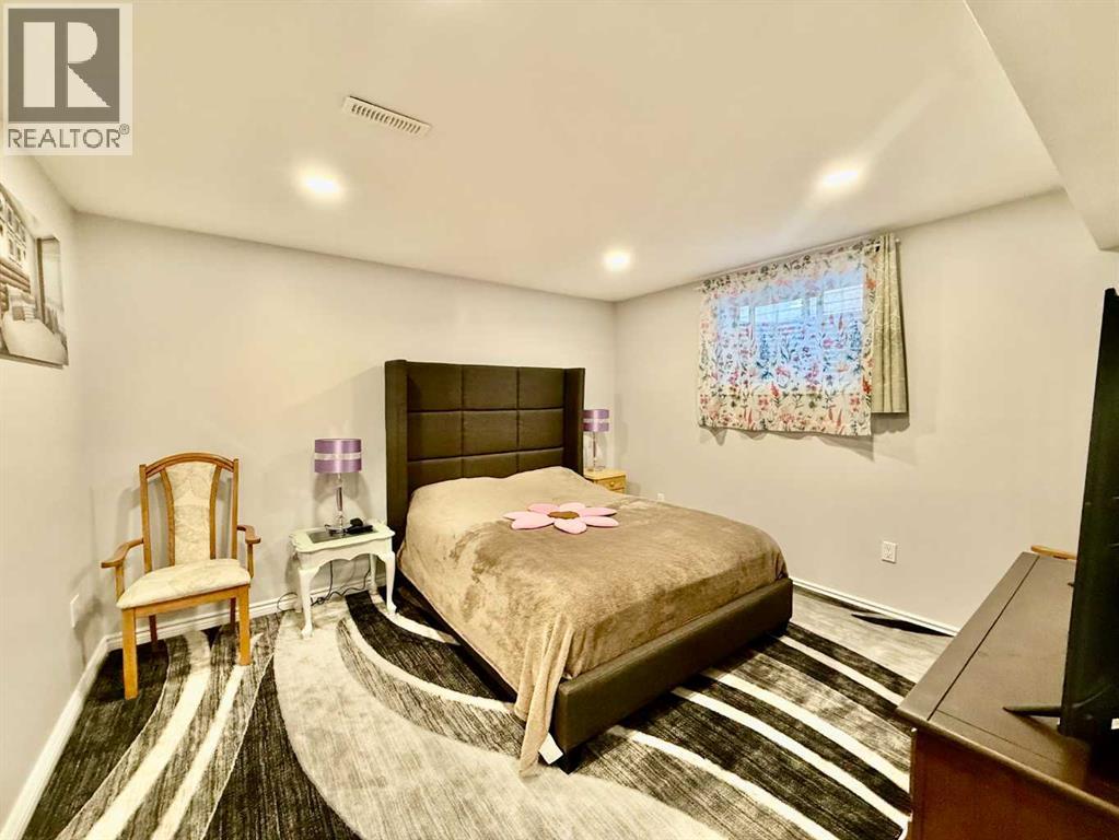 43 Bridlecrest Road Sw, Calgary, Alberta  T2Y 5J2 - Photo 35 - A2259506