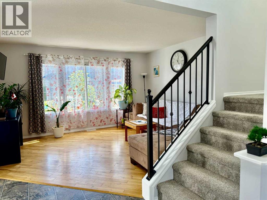 43 Bridlecrest Road Sw, Calgary, Alberta  T2Y 5J2 - Photo 18 - A2259506