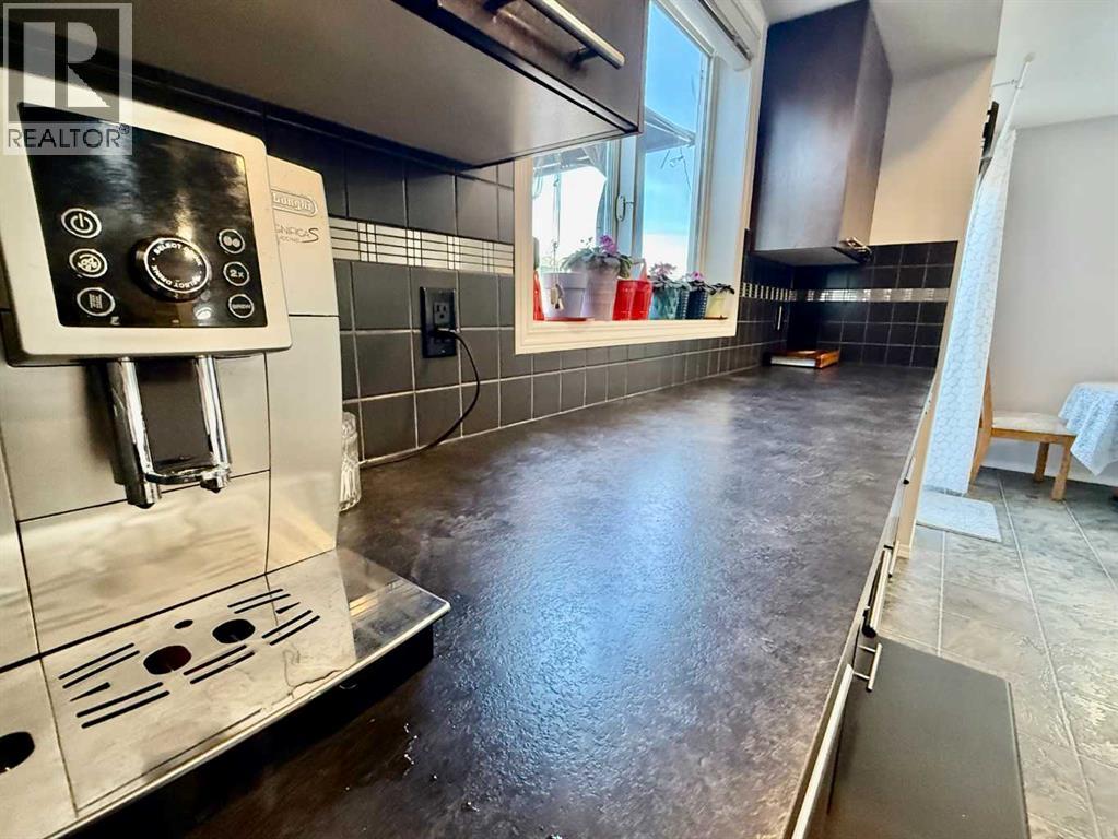 43 Bridlecrest Road Sw, Calgary, Alberta  T2Y 5J2 - Photo 9 - A2259506