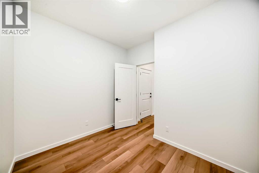 33 Royston Grove Nw, Calgary, Alberta  T3L 0M3 - Photo 13 - A2262825