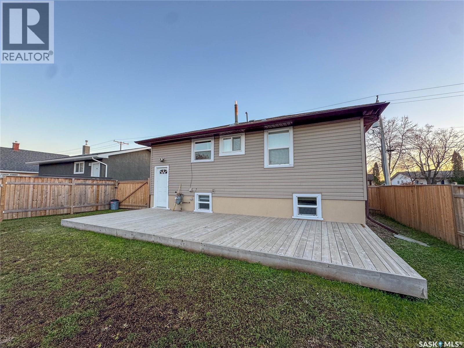 860 7th Street E, Prince Albert, Saskatchewan  S6V 0T2 - Photo 17 - SK021249