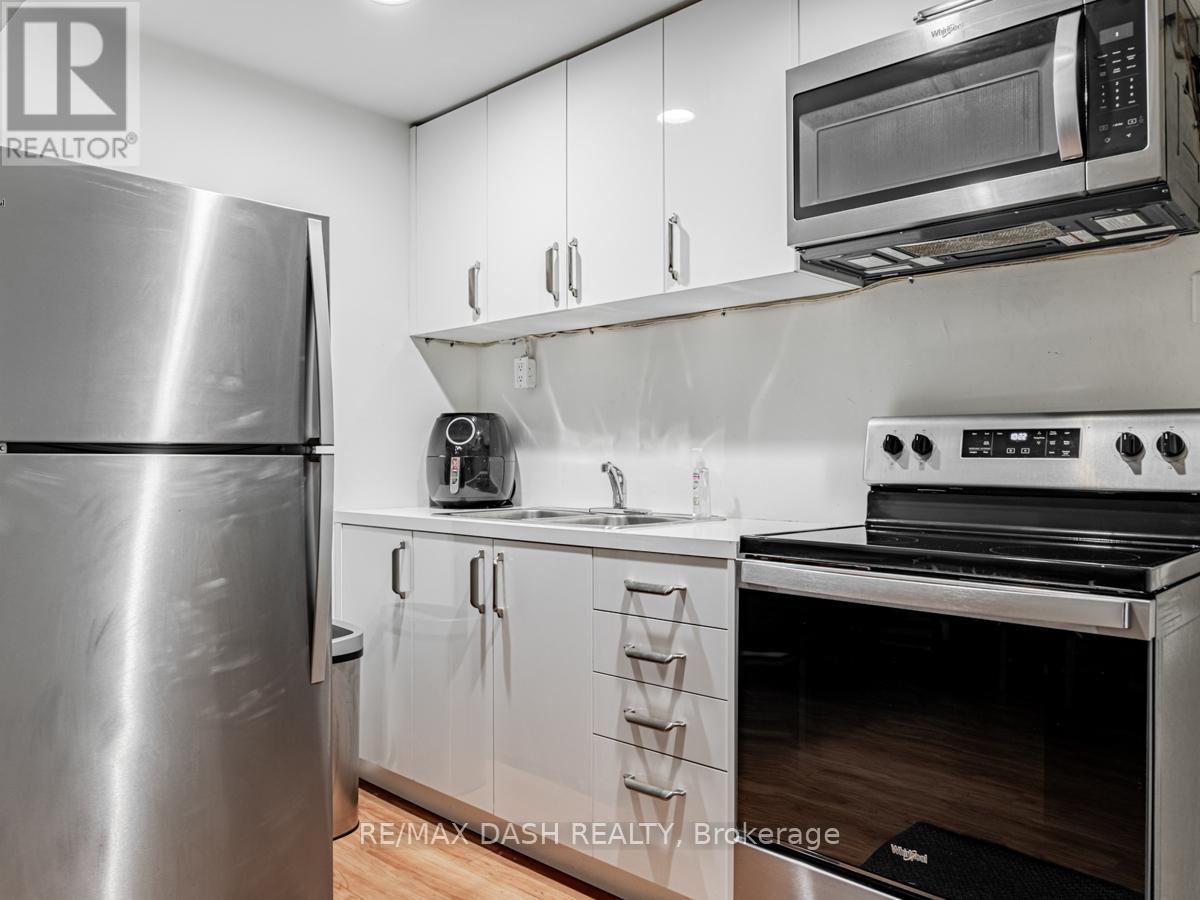 201 - 661 HURON STREET, Toronto, Ontario