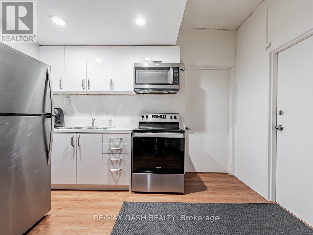 201 - 661 Huron Street, Toronto, Ontario  M5R 2R8 - Photo 2 - C12472440