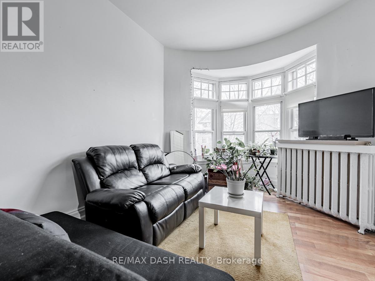 201 - 661 Huron Street, Toronto, Ontario  M5R 2R8 - Photo 5 - C12472440