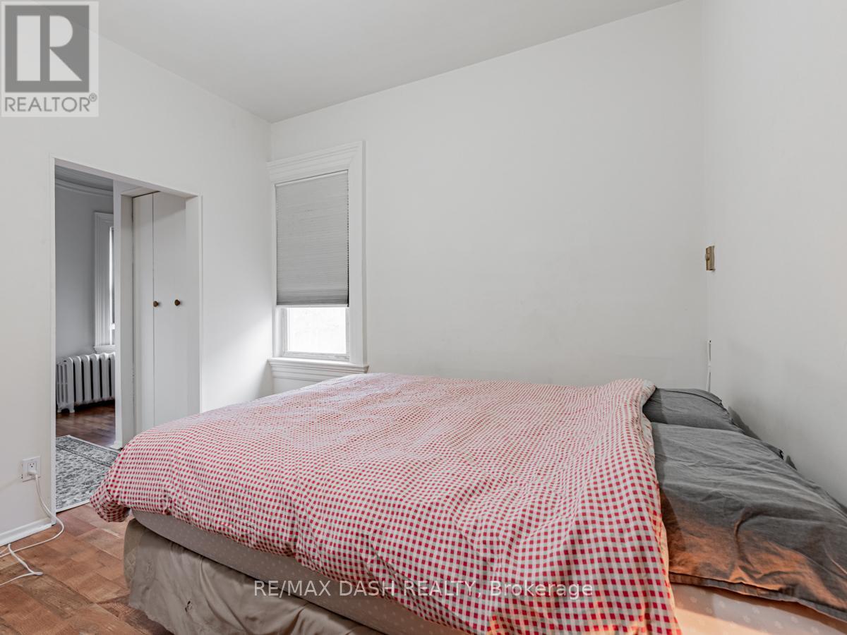 201 - 661 Huron Street, Toronto, Ontario  M5R 2R8 - Photo 8 - C12472440