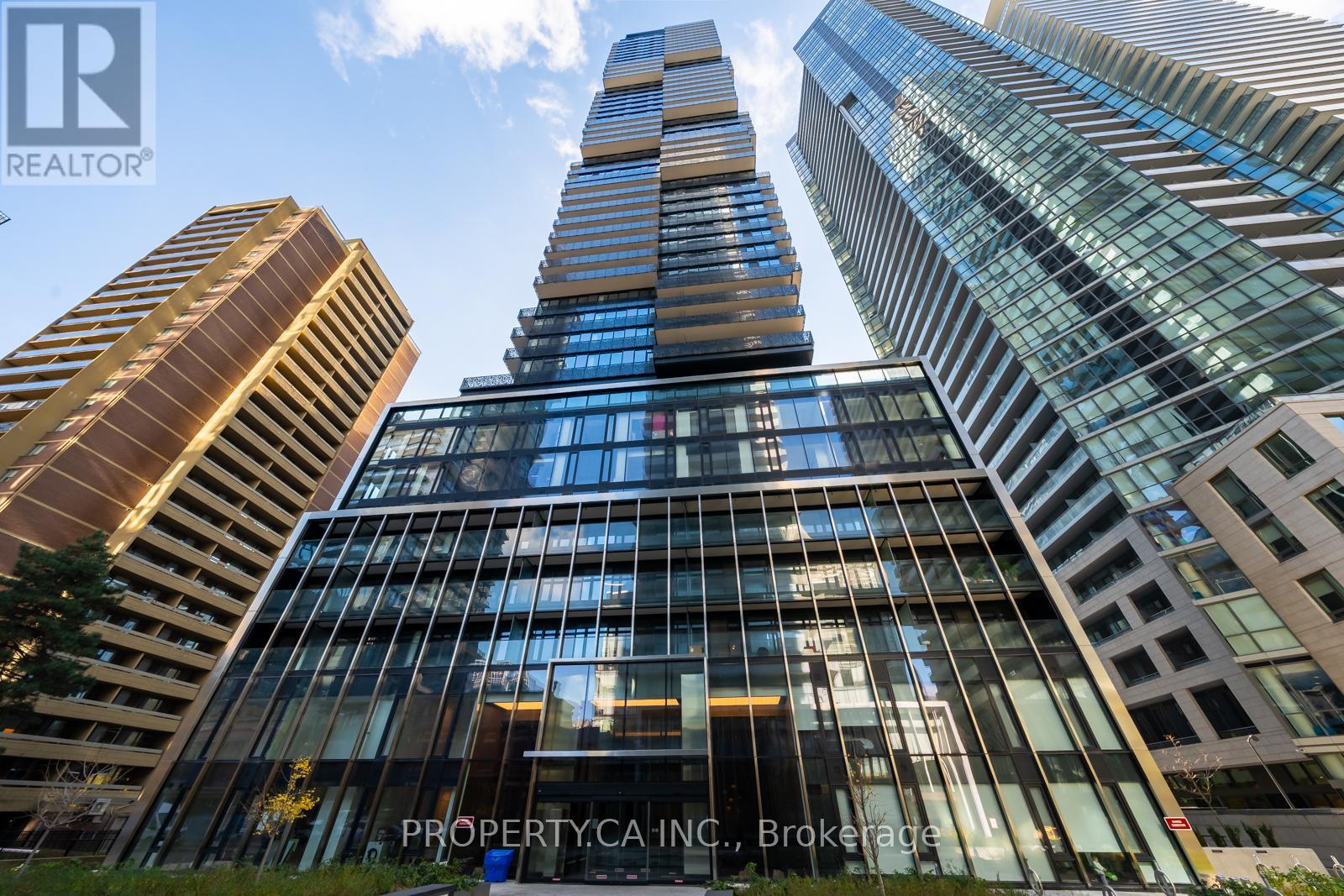 1705 - 55 Charles Street E, Toronto, Ontario  M4Y 0J1 - Photo 2 - C12472479