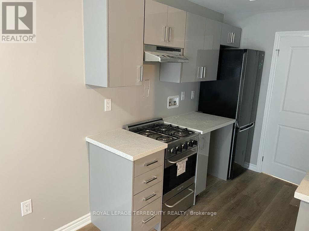 3 - 646 Lansdowne Avenue, Toronto, Ontario  M6H 3Y7 - Photo 3 - C12472496