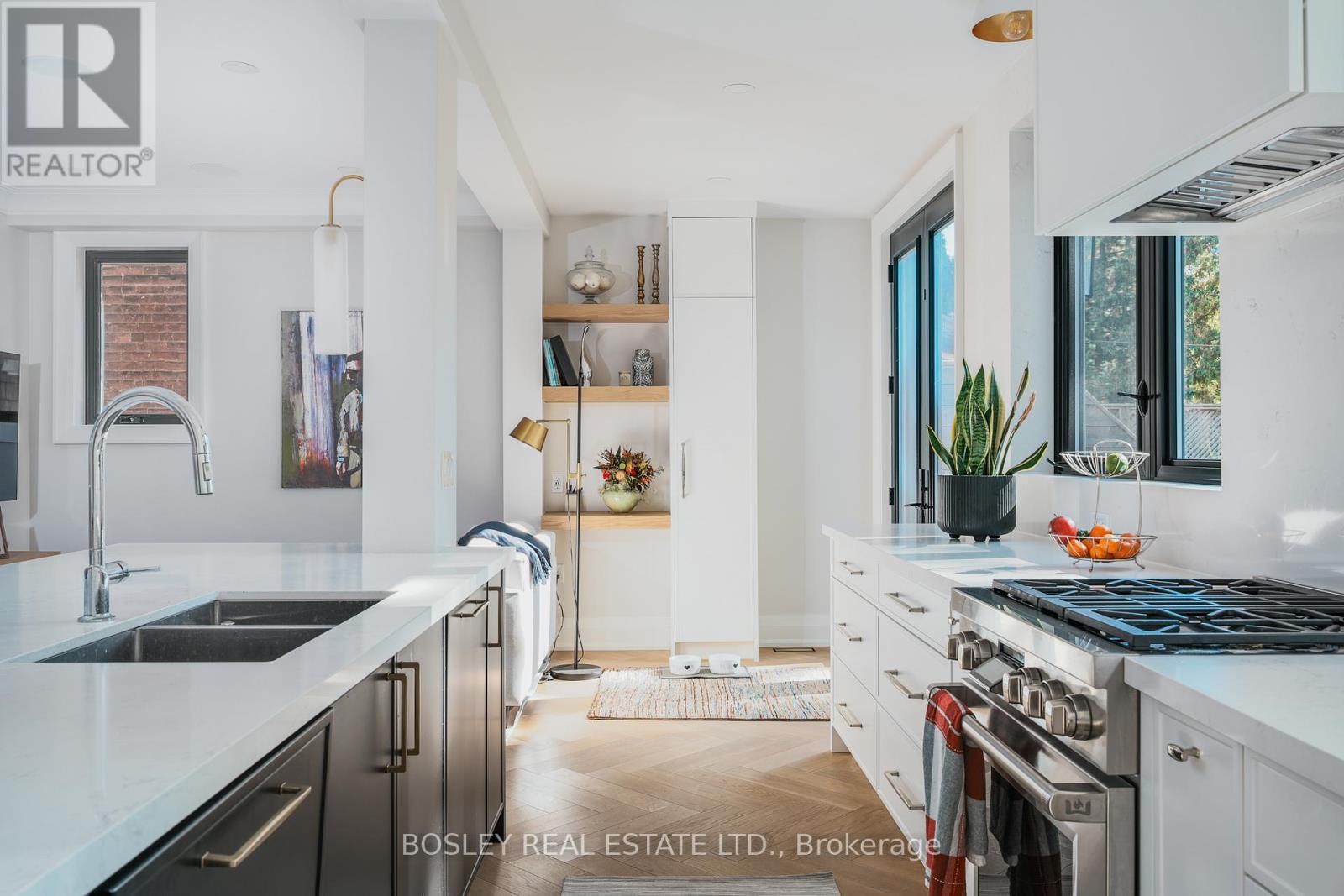 41 Balmoral Avenue, Toronto, Ontario  M4V 1J5 - Photo 16 - C12472523