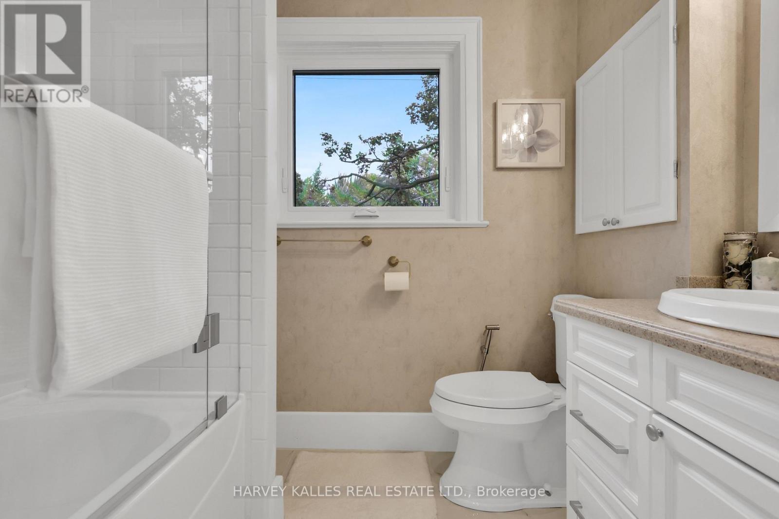251 Wanless Avenue, Toronto, Ontario  M4N 1W5 - Photo 21 - C12472533