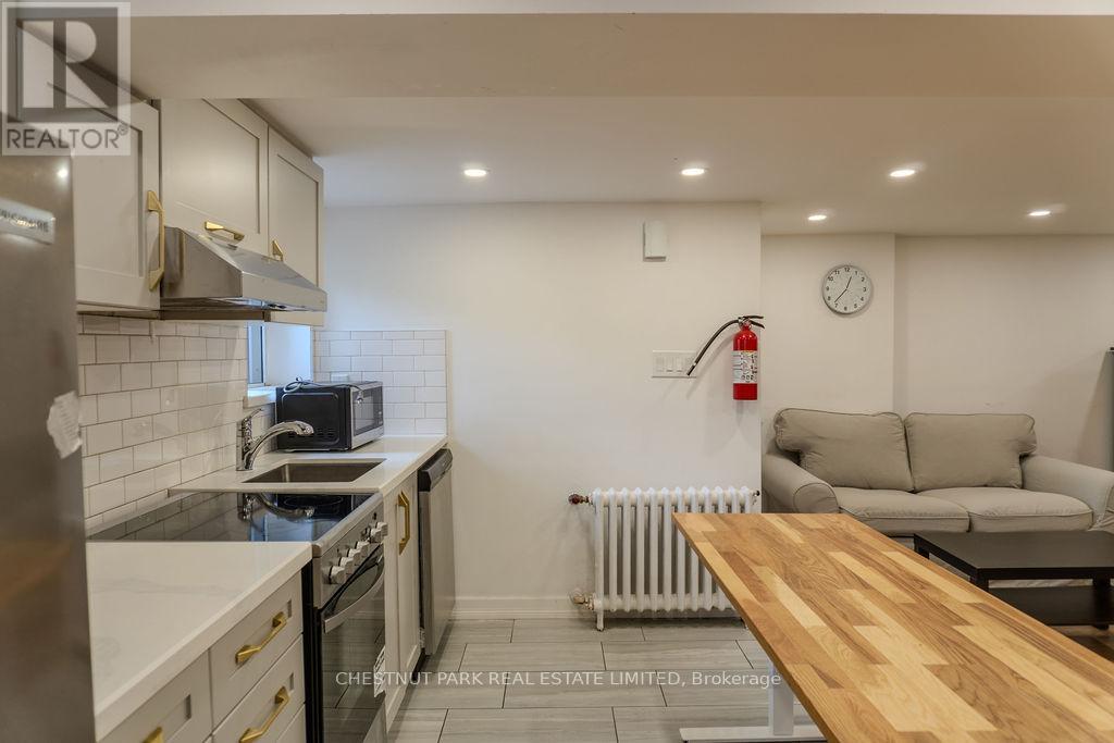 Lower - 1065 Pape Avenue, Toronto, Ontario  M4K 3W4 - Photo 11 - E12472493