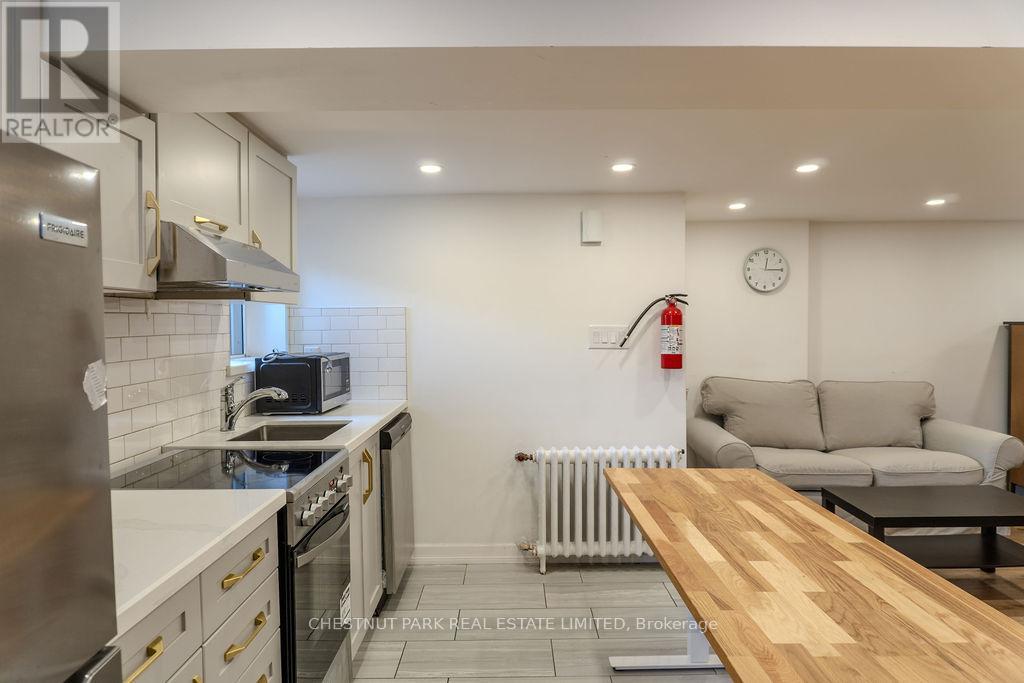 Lower - 1065 Pape Avenue, Toronto, Ontario  M4K 3W4 - Photo 9 - E12472493