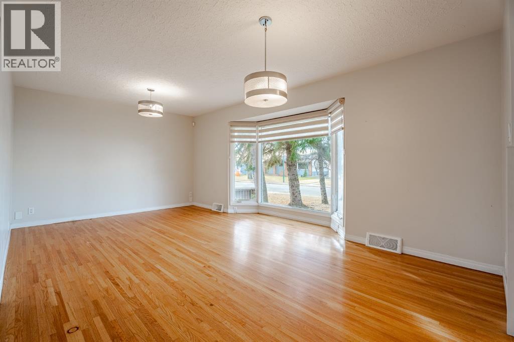 1040 18 Street Ne, Calgary, Alberta  T2E 4V7 - Photo 6 - A2265617