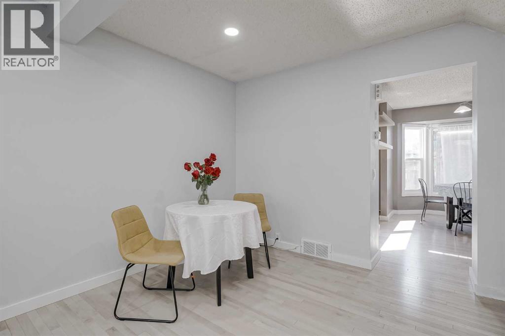 72 Strathcona Crescent, Calgary, Alberta  T3H 1L1 - Photo 8 - A2263280