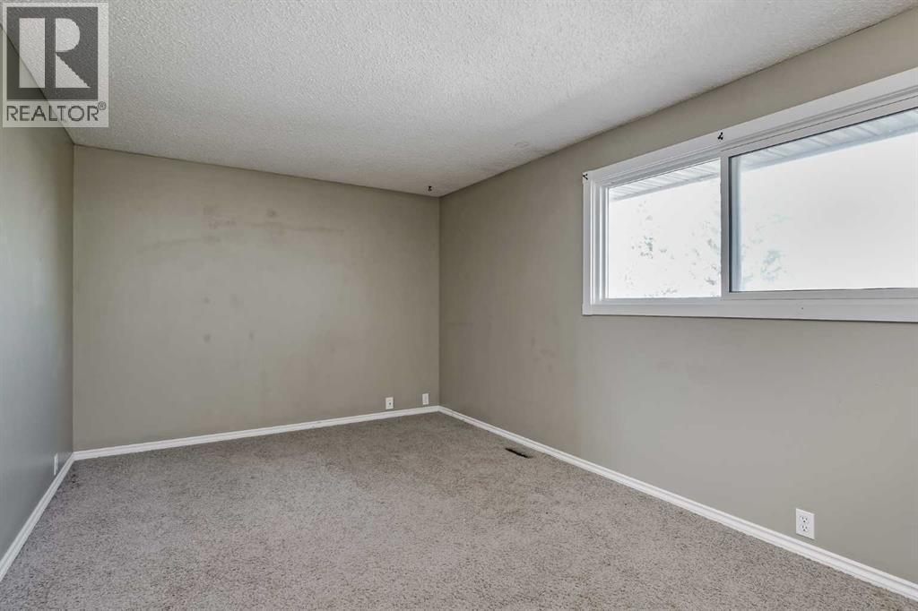72 Strathcona Crescent, Calgary, Alberta  T3H 1L1 - Photo 16 - A2263280