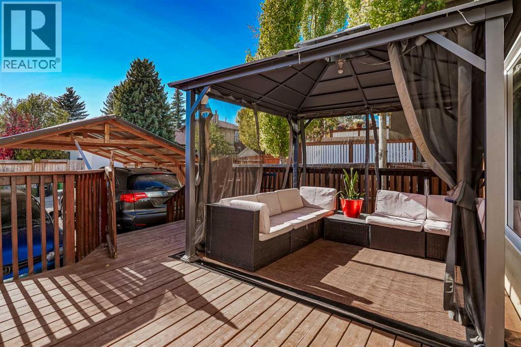 72 Strathcona Crescent, Calgary, Alberta  T3H 1L1 - Photo 31 - A2263280