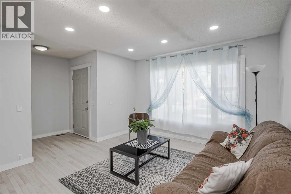 72 Strathcona Crescent, Calgary, Alberta