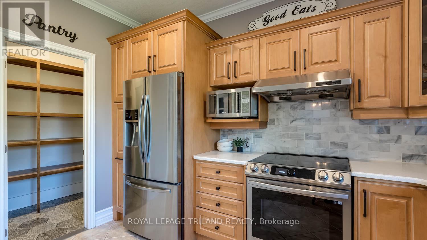 100 Optimist Park Drive, London South, Ontario  N6K 4M1 - Photo 14 - X12472615