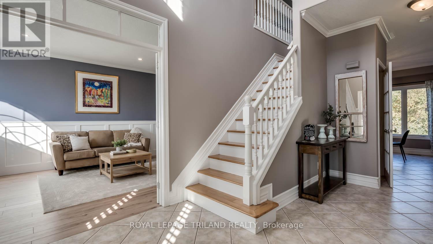 100 Optimist Park Drive, London South, Ontario  N6K 4M1 - Photo 3 - X12472615