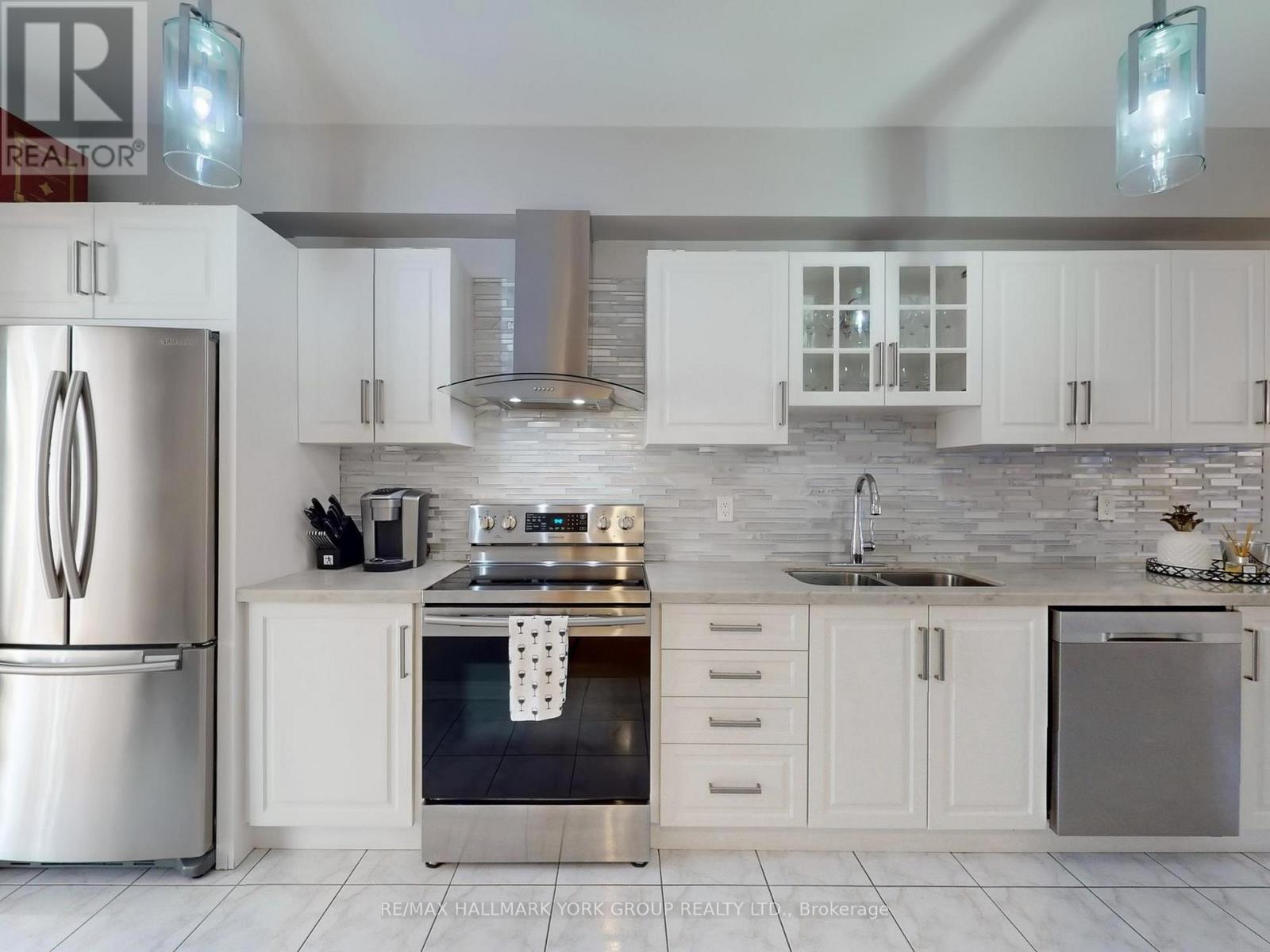 67 - 190 Harding Boulevard W, Richmond Hill, Ontario  L4C 0J9 - Photo 14 - N12472444