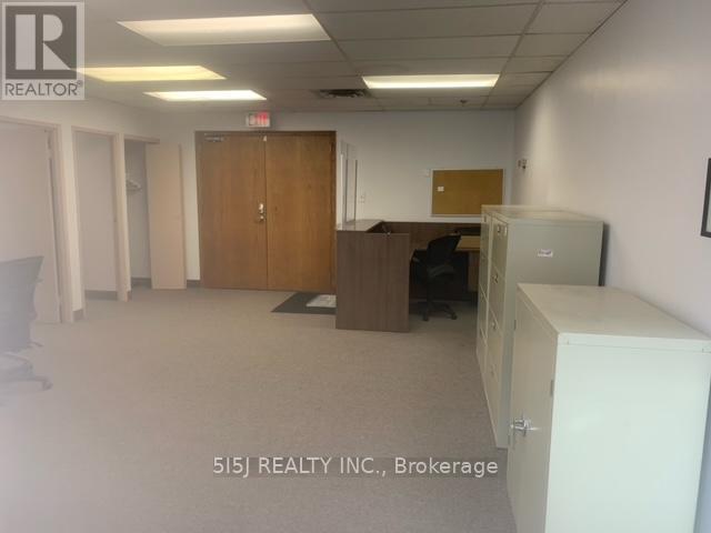 205 - 9120 Leslie Street W, Richmond Hill, Ontario  L4B 3J9 - Photo 2 - N12472477