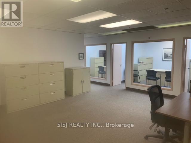 205 - 9120 Leslie Street W, Richmond Hill, Ontario  L4B 3J9 - Photo 5 - N12472477