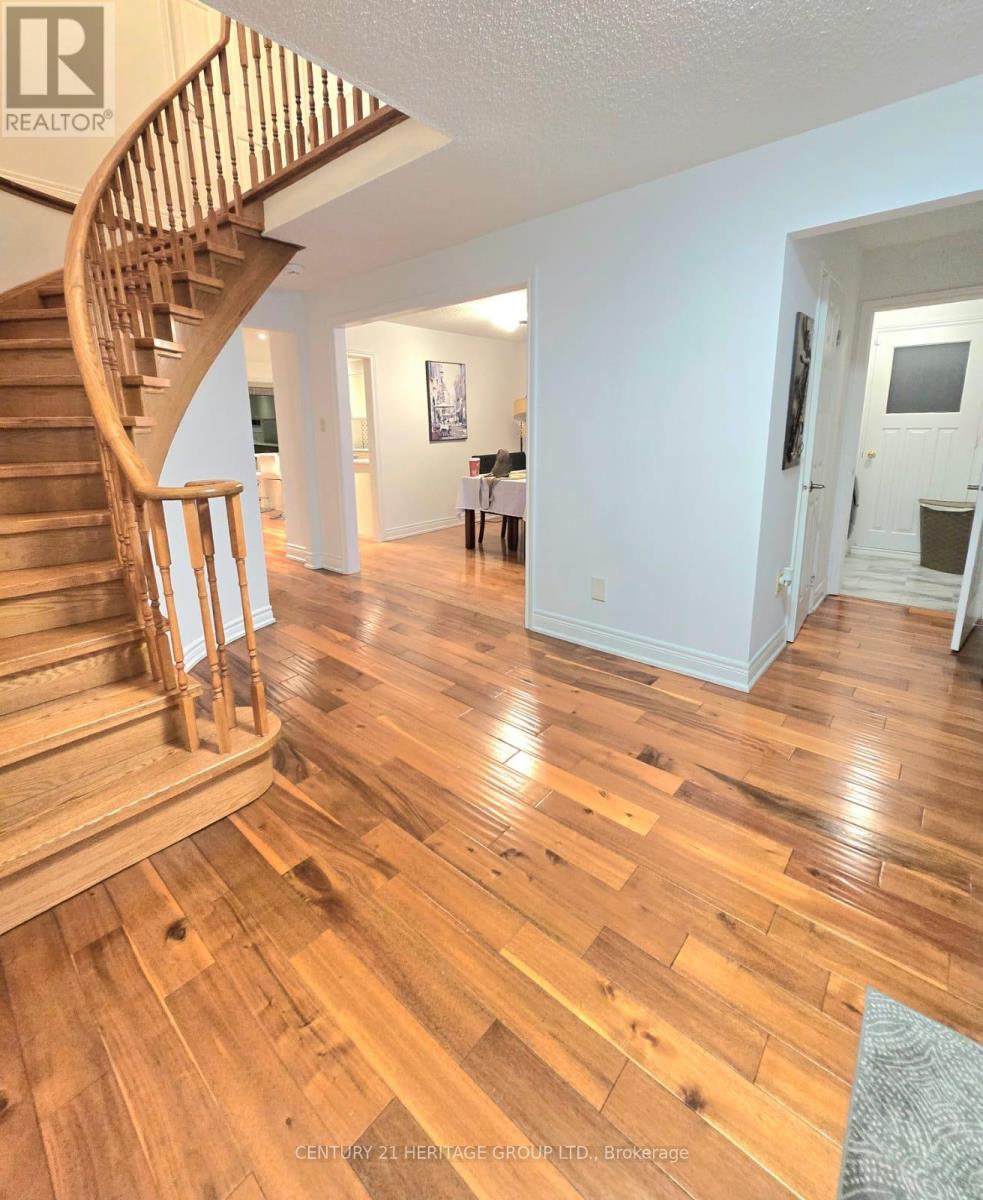 178 Waratah Avenue, Newmarket, Ontario  L3Y 6R4 - Photo 7 - N12472494
