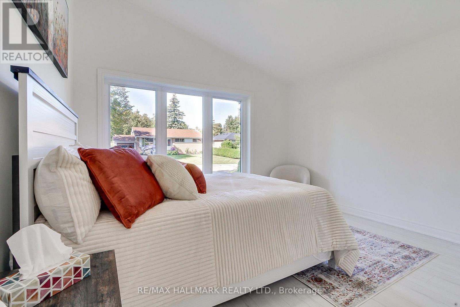 25 Knowles Crescent, Aurora, Ontario  L4G 1Z6 - Photo 25 - N12472535