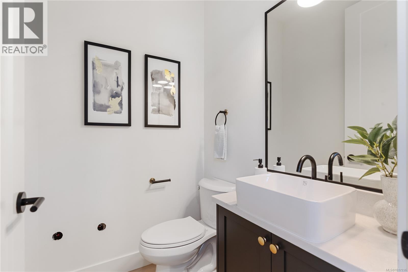611 Madrona Pl, Langford, British Columbia  V9B 6C6 - Photo 14 - 1017936